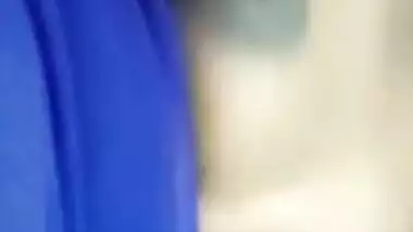 Mature Desi bitch teases her wet XXX pussy in close-up webcam show