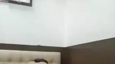 Sexy Babe Riding in OYO Recorded in Hidden Cam