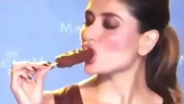 ???? Kareena Kapoor Loves Licking Suckin her Chocolate Ice Lolly