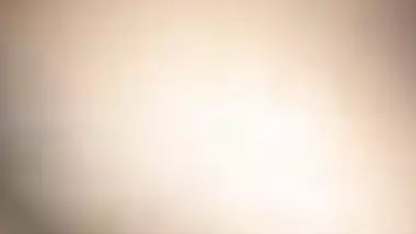 Desi Bhabhi is okay with XXX sex on camera making MMS video close-up