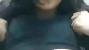 Indian pulls her bra up and flaunt natural sex twins with XXX nipples