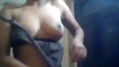 Indian knows men on the other side are glad to see her stripping down
