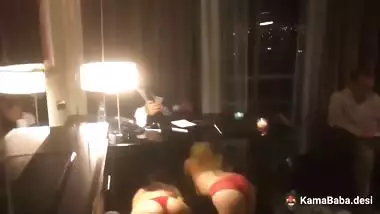 Paki rich men enjoy with foreign escorts in Pakistani xxx