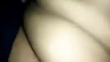 Desi slut runs the risk of divorce after XXX buddy uploads MMS video