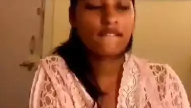Desi Girl Boob Show
