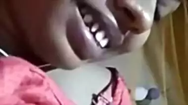 Today Exclusive- Horny Bhabhi Showing Her Boobs On Video Call Part 3