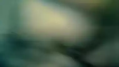 A guy drills a Kerala girl’s pussy in the forest